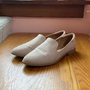 Universal Thread Women’s Adeline Taupe Microsuede Loafers